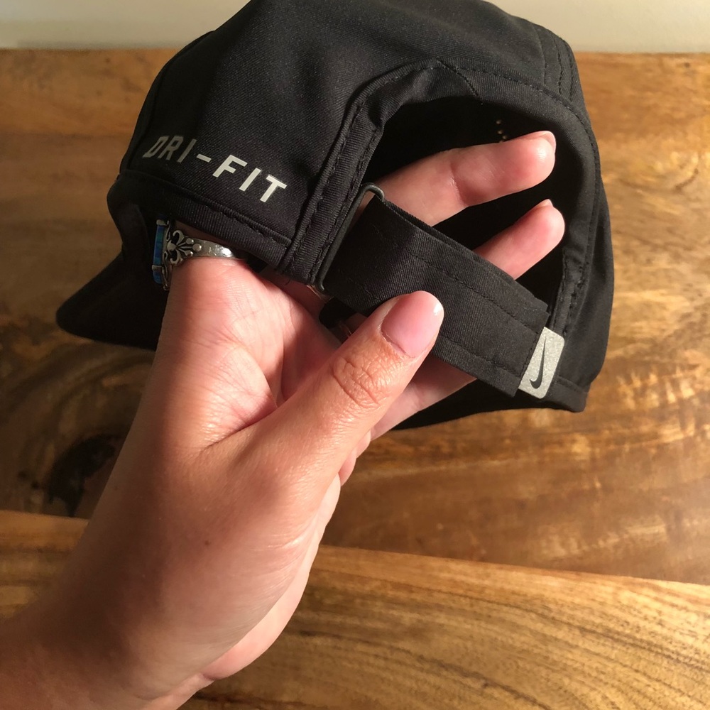 NIKE dri fit golf hat
